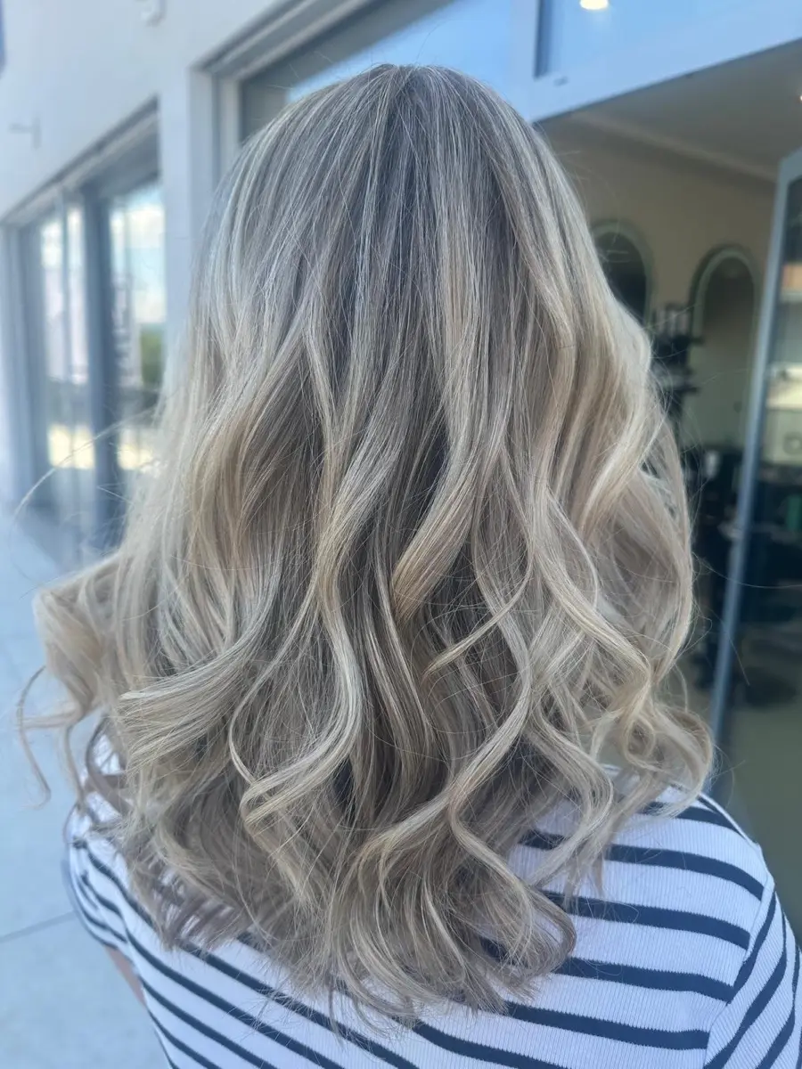 Balayage in k&uuml;hlem Blond